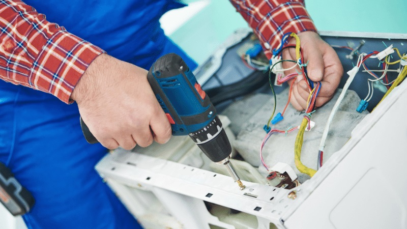 Şereflikoçhisar Termodinamik Termodinamik çamaşır makinesi kart tamiri – Su almama arızası orijinal parça ile giderildi. - Teknik servis örneği
